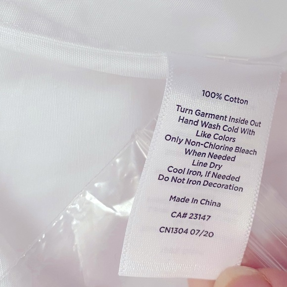 NWT TALBOTS PLUS EMBELLISHED HOLLY BERRY BUTTON FRONT WHITE SHIRT 2X - Picture 4 of 6